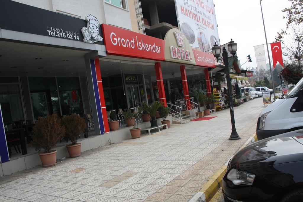 Hotel Grand Iskender Adiyaman Bagian luar foto